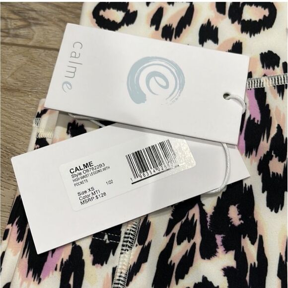 Johnny Was Calme Leggings & Sports Bra Set - Picture 11 of 14